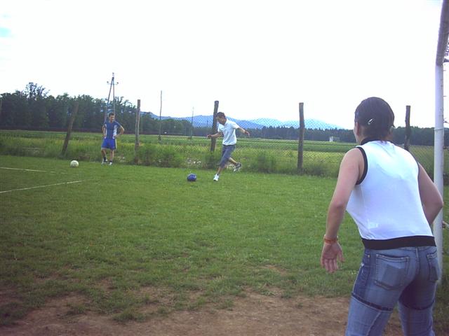 i/Kranj/Piknik06/nina/PICT0996 (Small).JPG